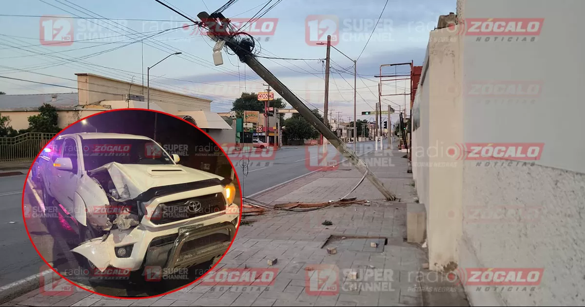 Despistada conductora de Texas choca y arranca poste en Av. Carranza