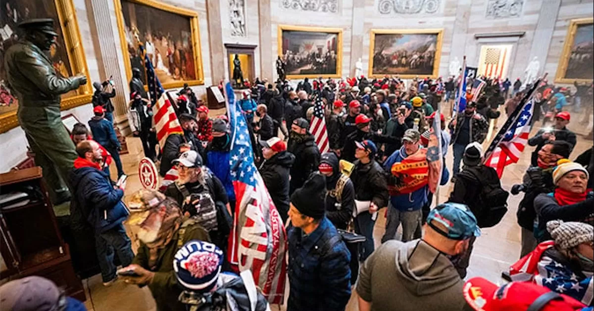 Esto por participar en una conspiración para intentar mantener al expresidente Donald Trump en el poder