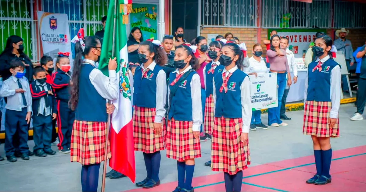 Realizan en escuela primaria últimas actividades cívicas con alumnos de sexto grado. Reconocerán a alumnos que destacaron durante el año