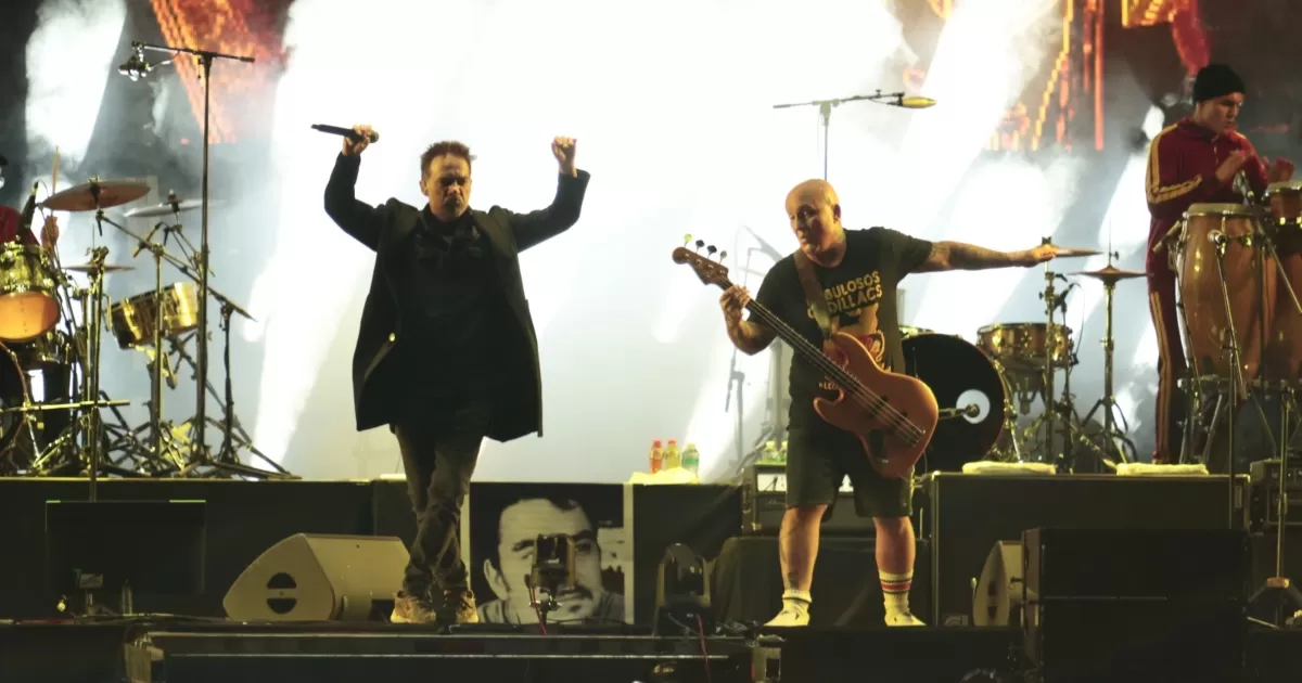 Los Fabulosos Cadillacs reúnen a 300 mil personas en el Zócalo de la CDMX