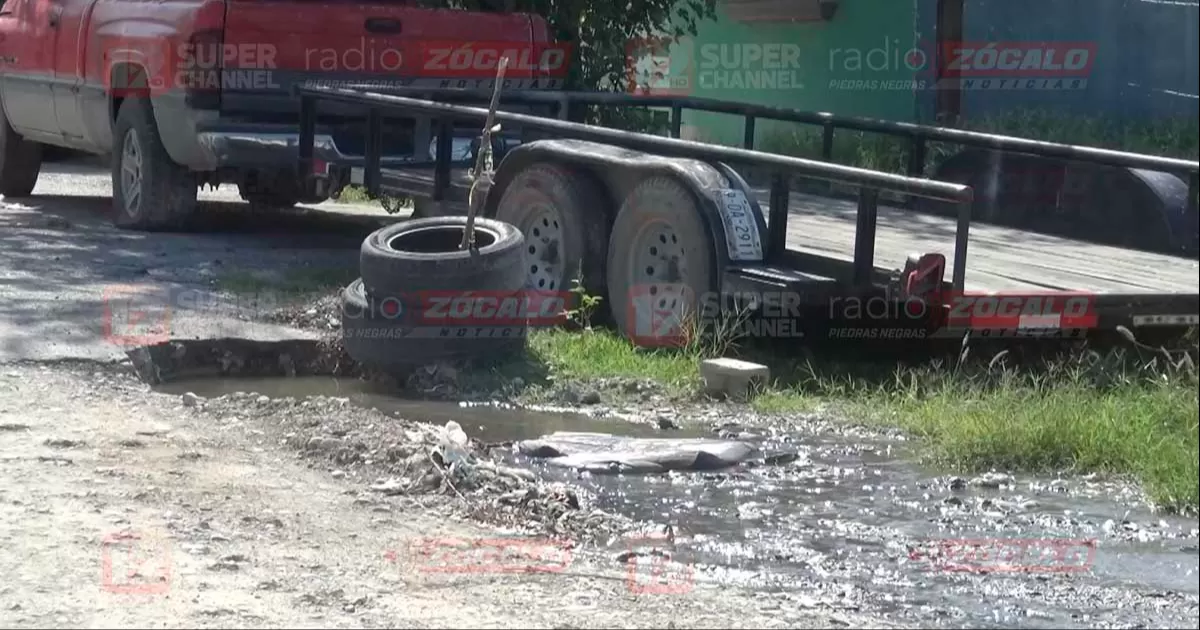 El derrame tiene más de cuatro meses y ya incluso se está descargando en aguas el Río Escondido, en el Laguito Mexicano.