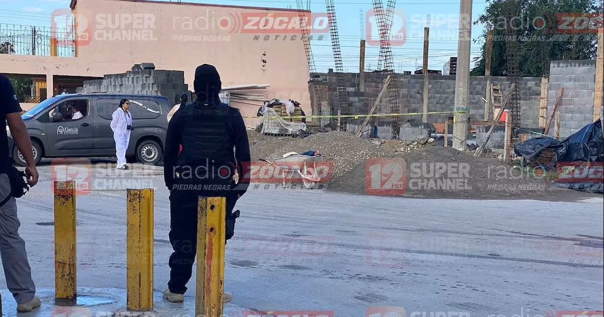 Muere trabajador aplastado por barda que derriba tromba