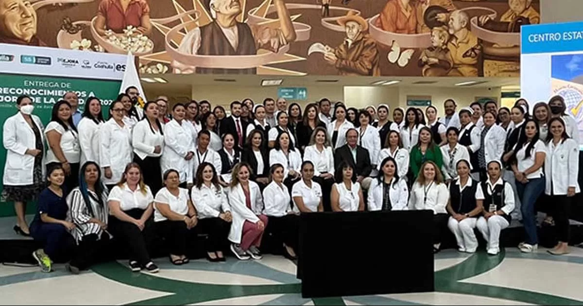 Entregan certificación a hospitales públicos y privados de Coahuila