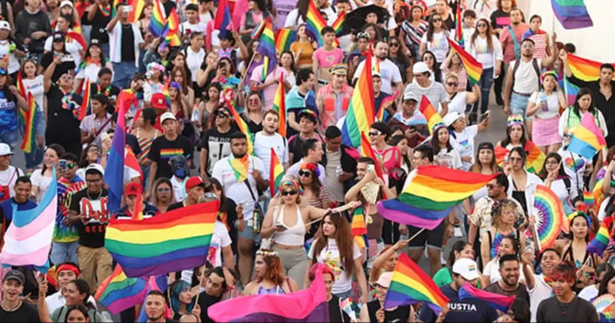 Acuden miles a la Marcha del Orgullo, que desde hace 4 años se realiza por las calles de la ciudad