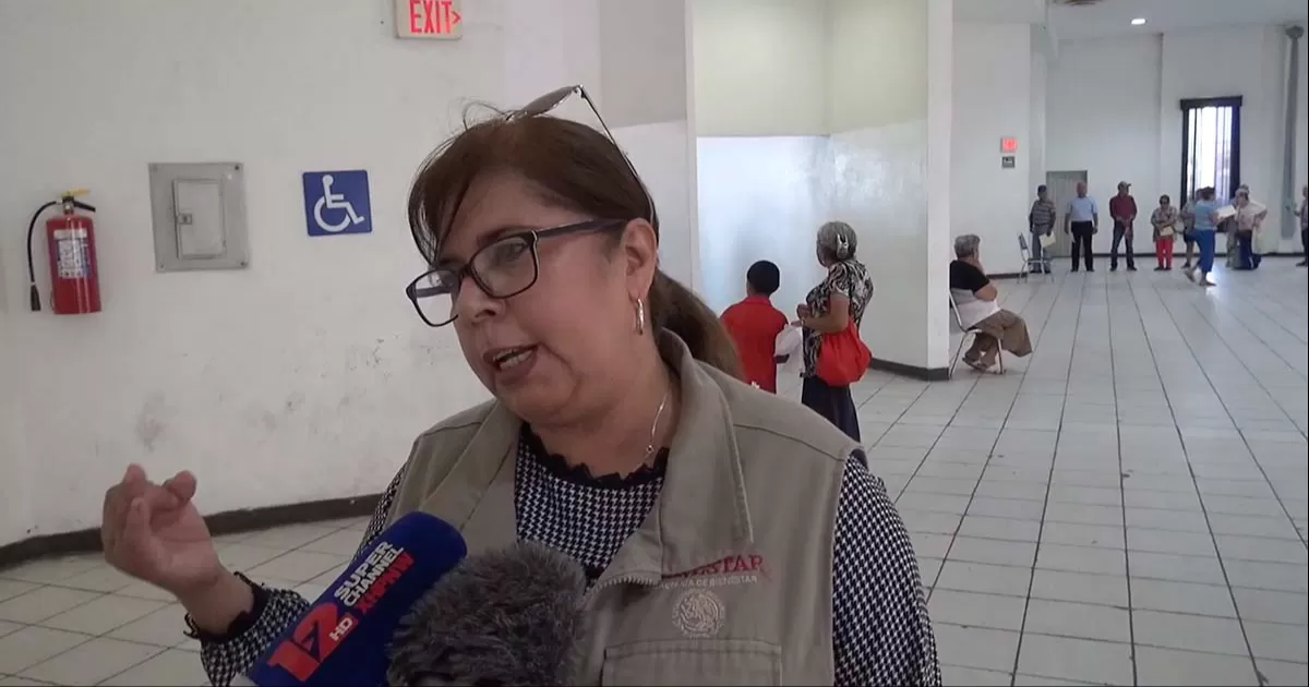 La subdelegada federal Rocío Domínguez dijo que la finalidad de entregar la tarjeta del Banco del Bienestar que las ahí los adultos mayores reciban el apoyo Más 65 y también su pensión de jubilación.