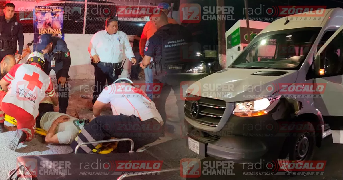 Transporte de personal se pasa el rojo y atropella a motociclista