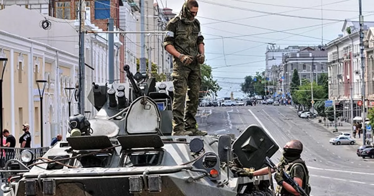 Grupo Wagner se acerca a Moscú y Putin promete evitar una guerra civil