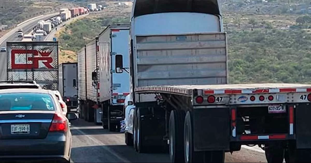 El transporte con mercancías de exportación opta por llegar a Texas, tomando dirección por Acuña o Piedras Negras.