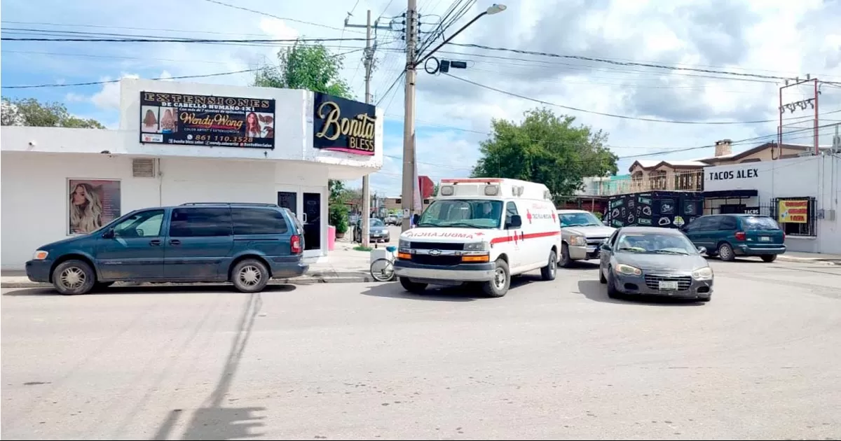 Sufre niño golpe de calor en Sabinas