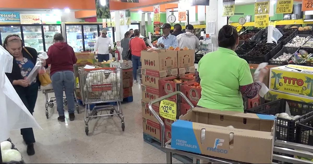 Centros comerciales anticipan caída en ventas debido a vacaciones e intenso calor