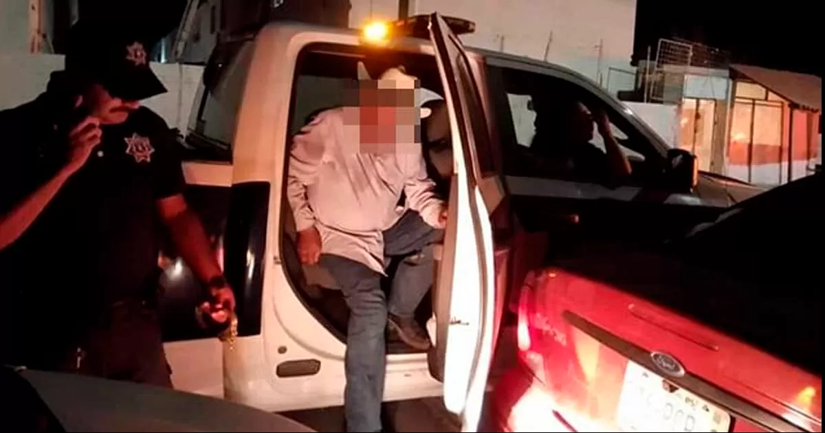 Elementos de la policía lo despertaron para trasladarlo a una celda de la cárcel municipal