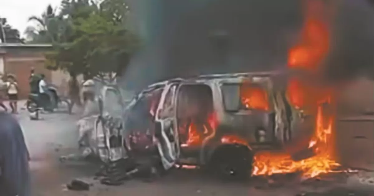 El fundador de las autodefensas fue atacado por presuntos integrantes de Los Viagras; mandatario estatal, dirigentes de partidos y funcionarios lamentan el homicidio