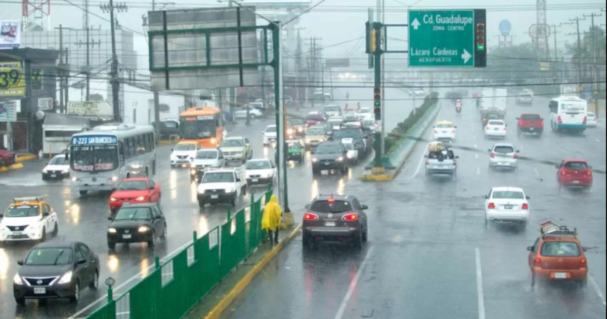 Se prevé que las lluvias continúen en la zona metropolitana como Monterrey, Guadalupe, Juárez, San Nicolás, Apodaca, Pesquería, Doctor González y Zuazua.