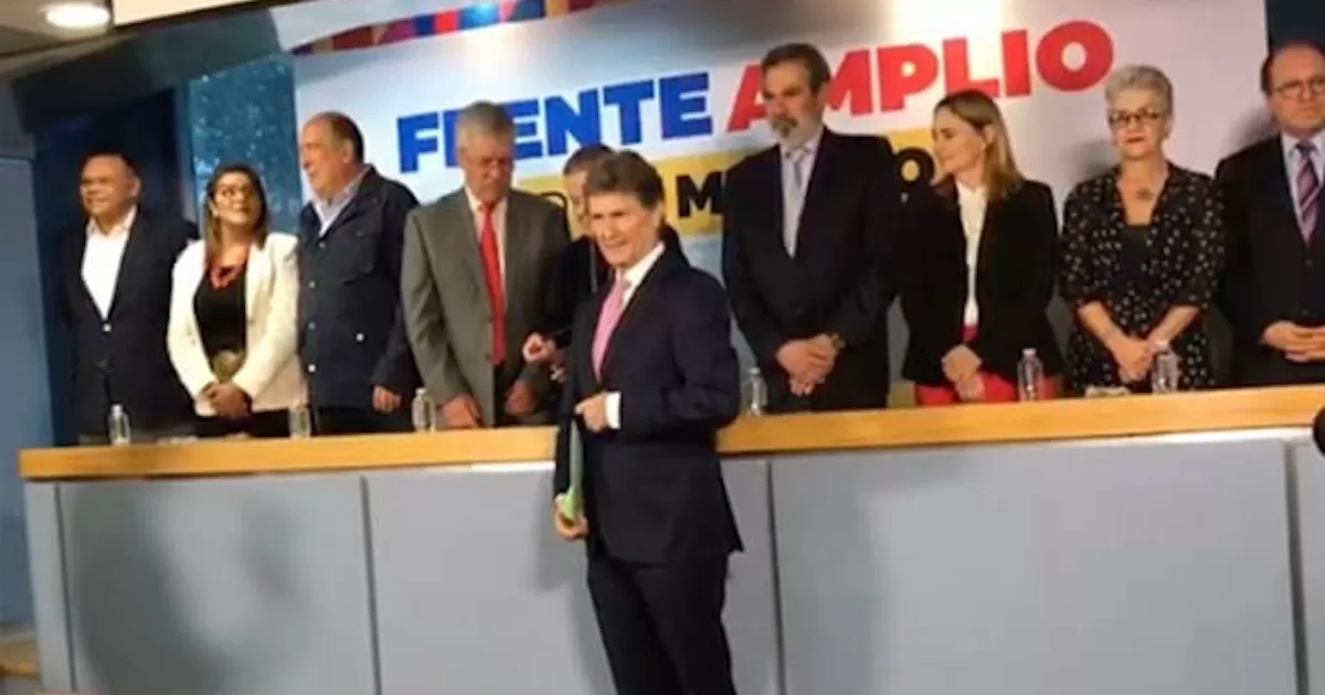 Enrique de la Madrid se registra como aspirante a la Presidencia por el Frente Amplio por México