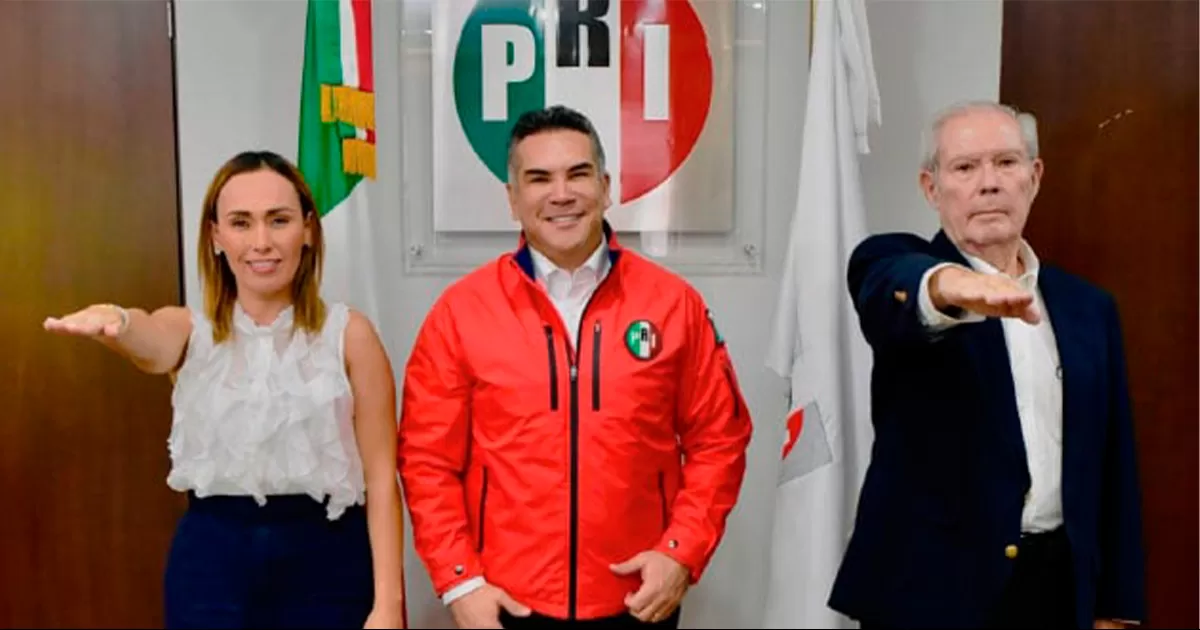 Ante el presidente nacional de su partido, el priista Carlos Robles Loustaunau y Olivia Martínez rindieron protesta como presidente y secretaria.