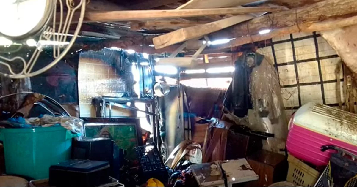 Se incendia vivienda en el ejido Calles de Acuña