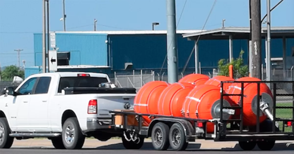 DPS custodia traslado de boyas flotantes