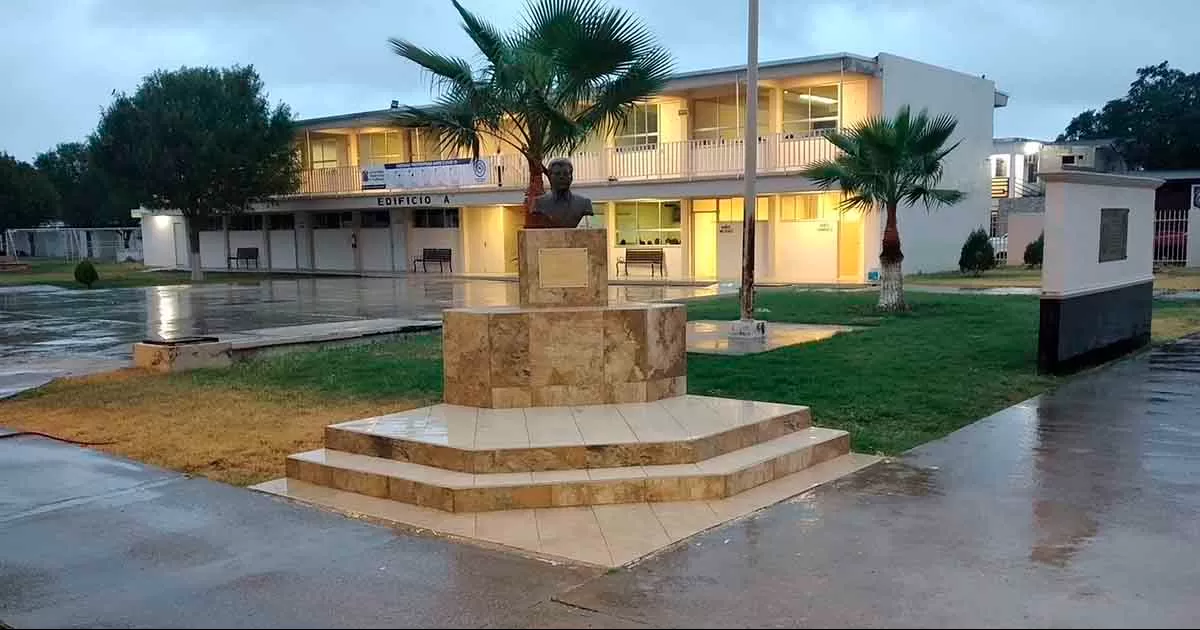 De mil inscripciones , sólo se estará recibiendo a 250 o 252 estudiantes de nuevo ingreso