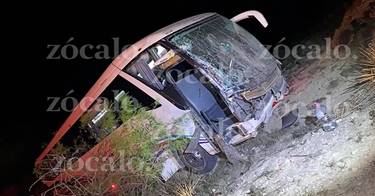 Se salvan de morir al menos 10 pacientes del IMSS tras accidente en carretera Federal 53