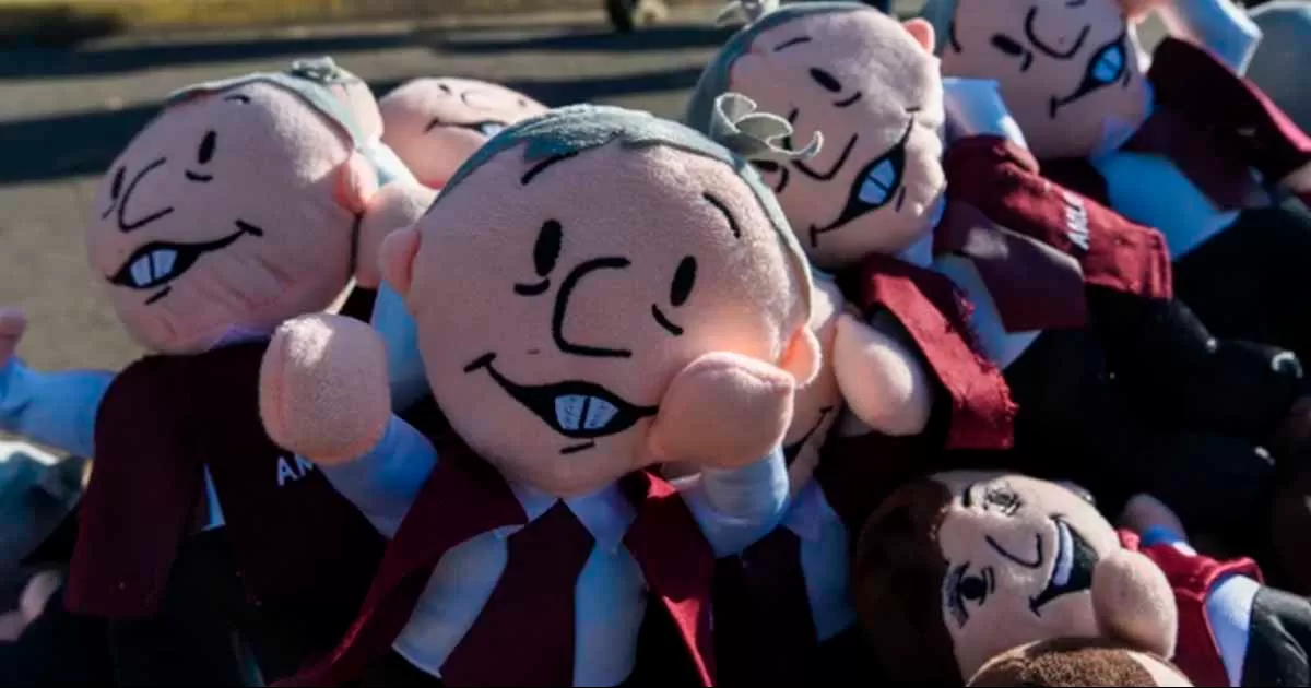 Venta de ‘Amlitos’ podría contarse en gastos de campaña de Morena, dice el INE