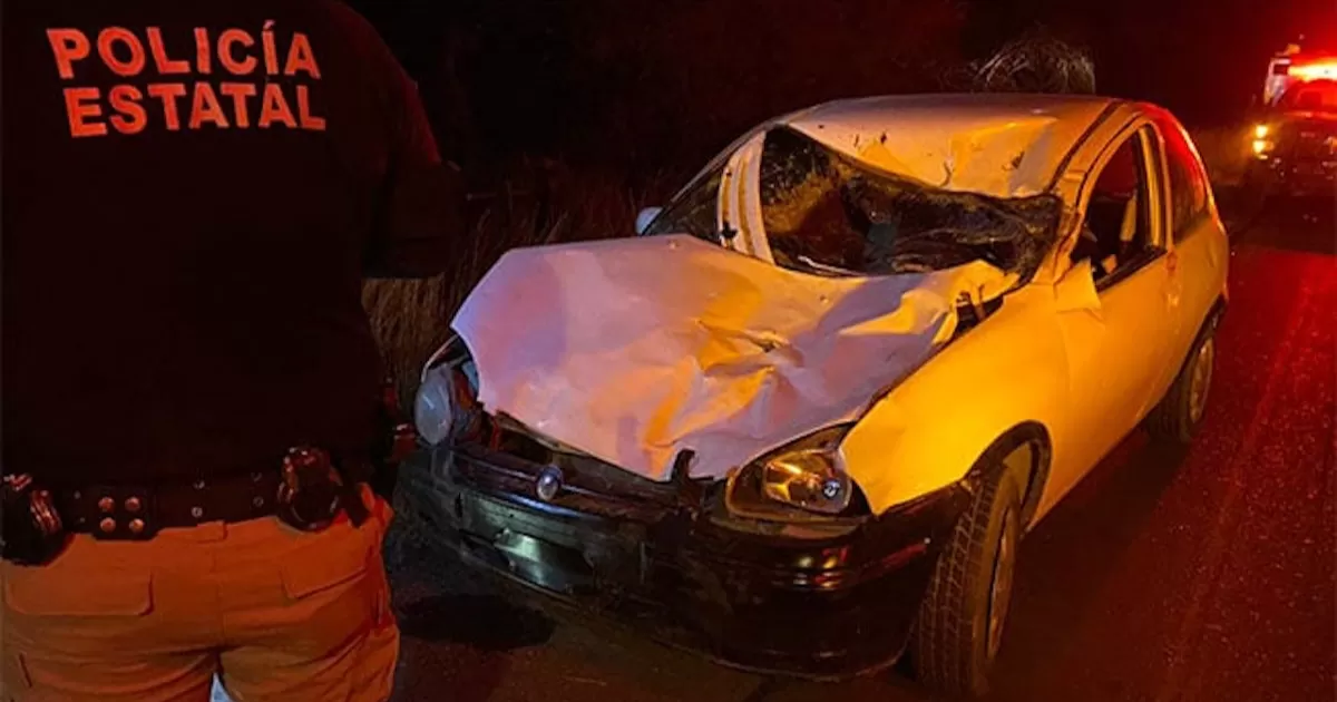 Elementos de la Policía Civil de Coahuila tomaron conocimiento del accidente y ordenaron el traslado del vehículo a un corralón estatal