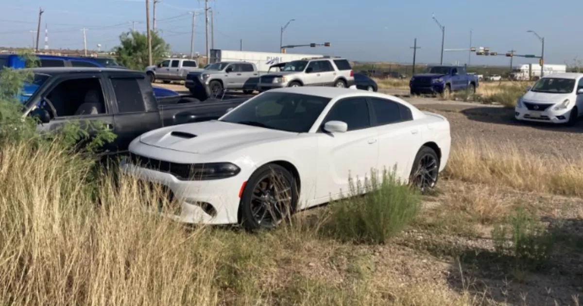 Recuperan en Eagle Pass un auto robado en Carrizo Springs