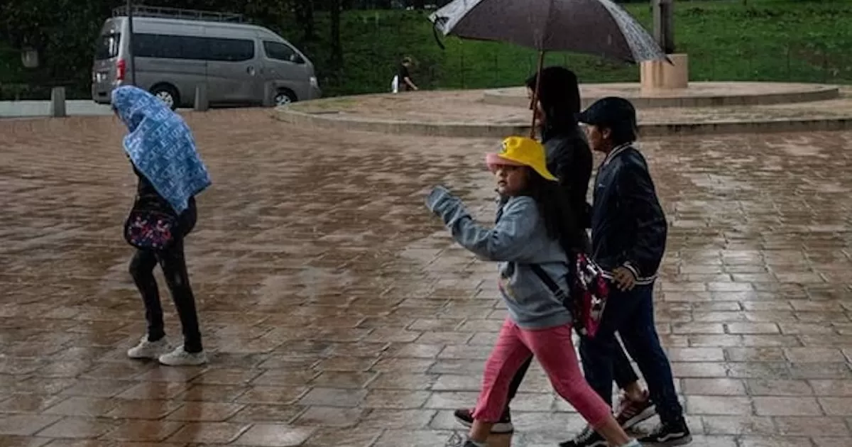 ‘Dora’ se convierte en huracán categoría 2