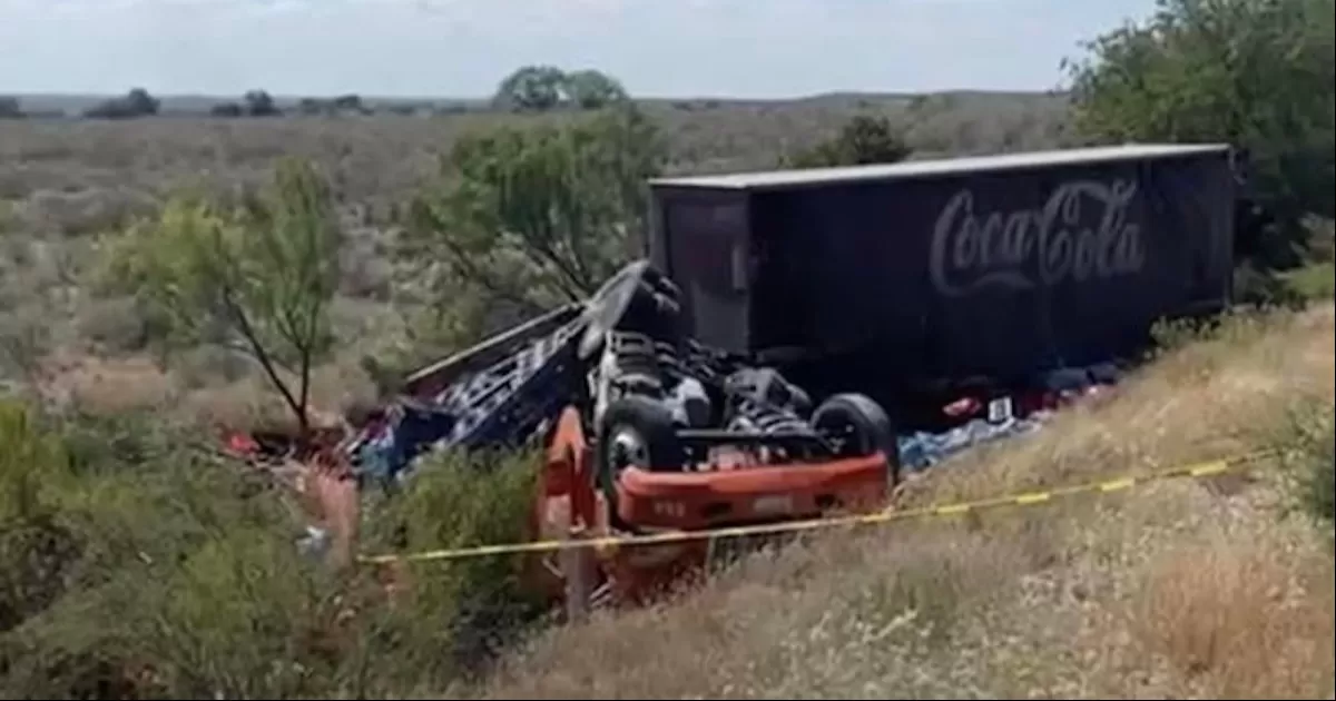 Hasta el lugar llegaron elementos de la Guardia Nacional quienes tomaron conocimiento del accidente