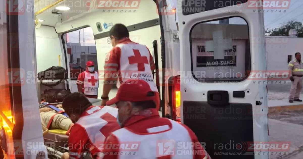 Navajean a joven migrante al bajar del tren