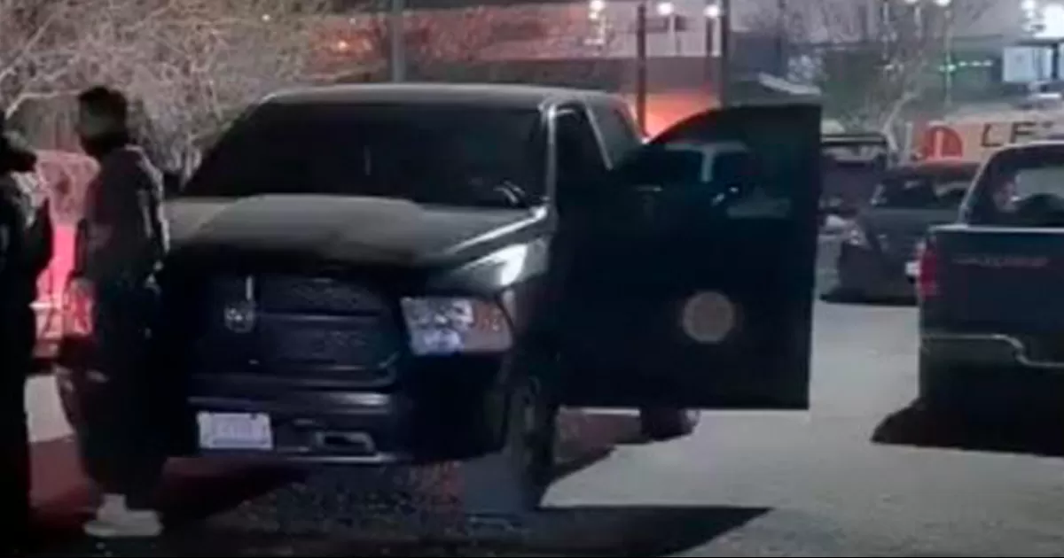 El hermano del probable responsable de los hechos aseguró que en el domicilio donde presumiblemente se dio el delito se juntan hombres y mujeres adictos al cristal.