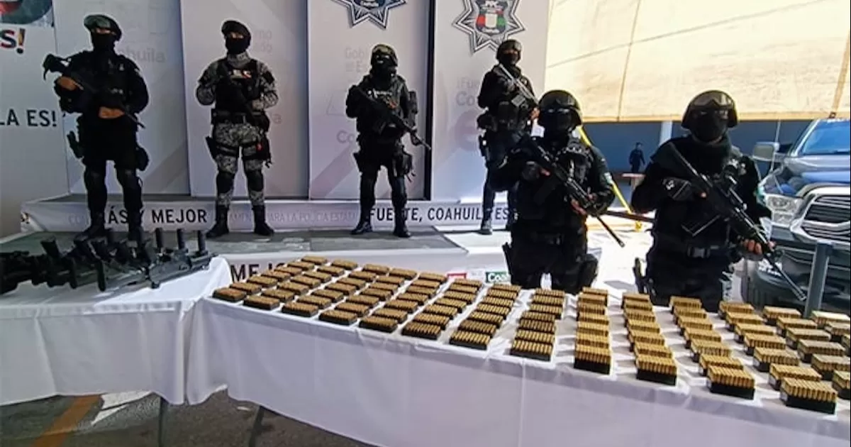 Riquelme entrega armas y equipo a policías en Coahuila; ‘no hay lugar para criminales’