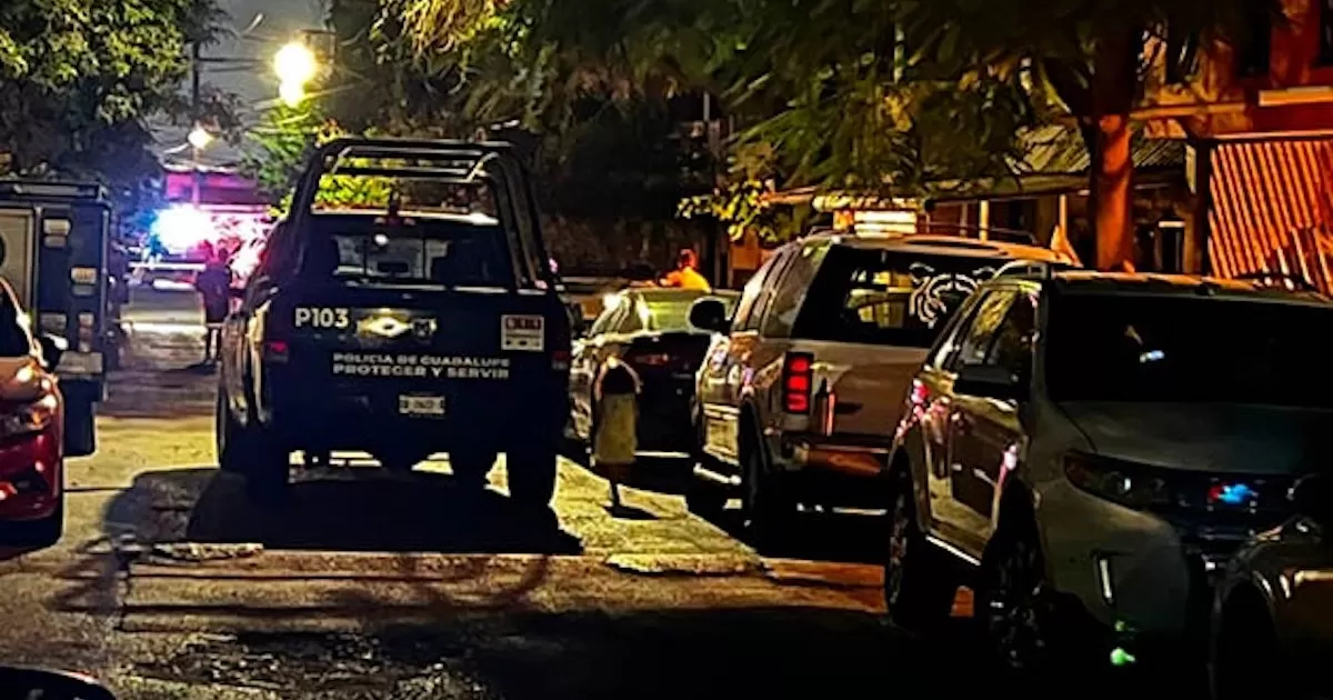 Se informó que el niño fue trasladado en una ambulancia al Hospital Materno Infantil y se encontraba estable