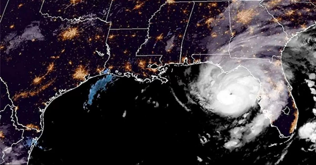Los niveles del mar en la zona están subiendo rápidamente, dijo el NHC en un boletín especial