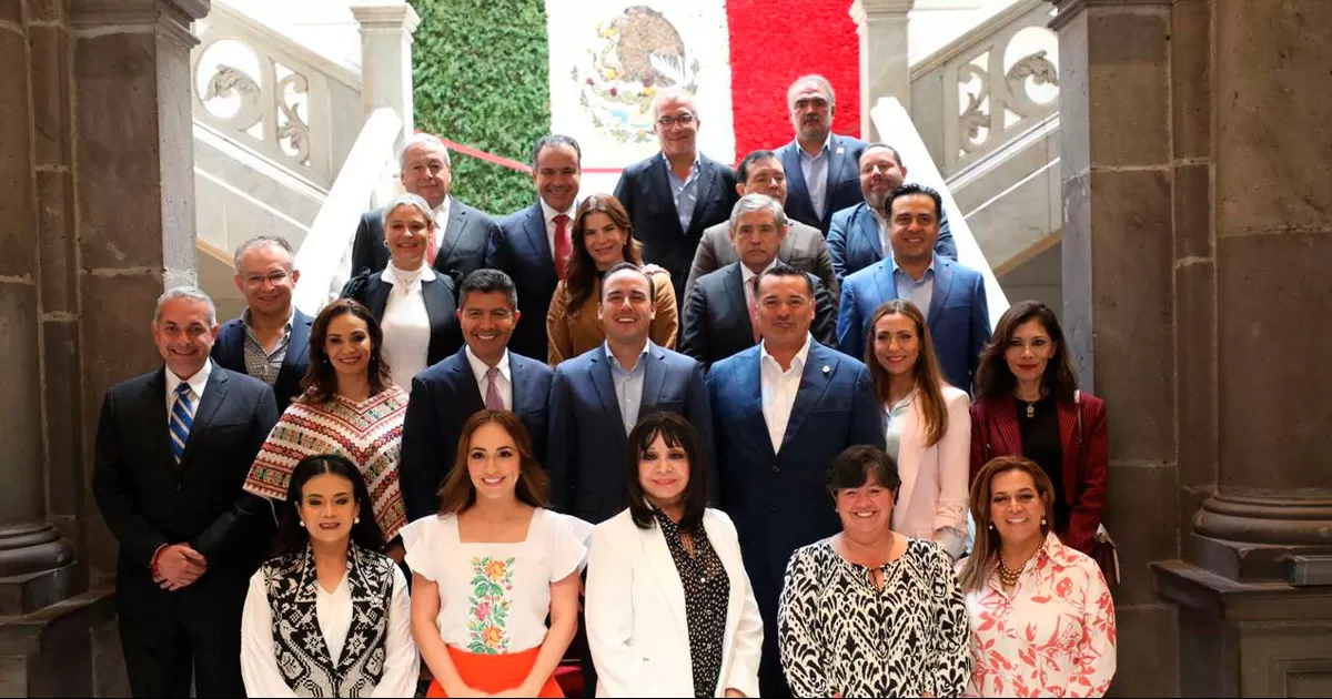 En Puebla, ante alcaldes y alcaldesas de las ciudades capitales de México, el gobernador electo presentó su experiencia al ciudadanizar su campaña a la gubernatura de Coahuila.