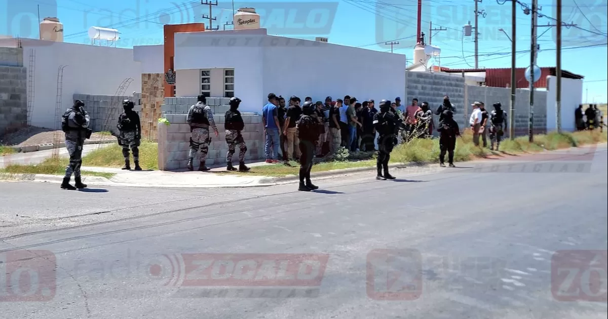 Todos fueron llevados a las oficinas de Migración ubicadas en el edificio del Puente 2 para su procesamiento de acuerdo a su situación legal en el país.
