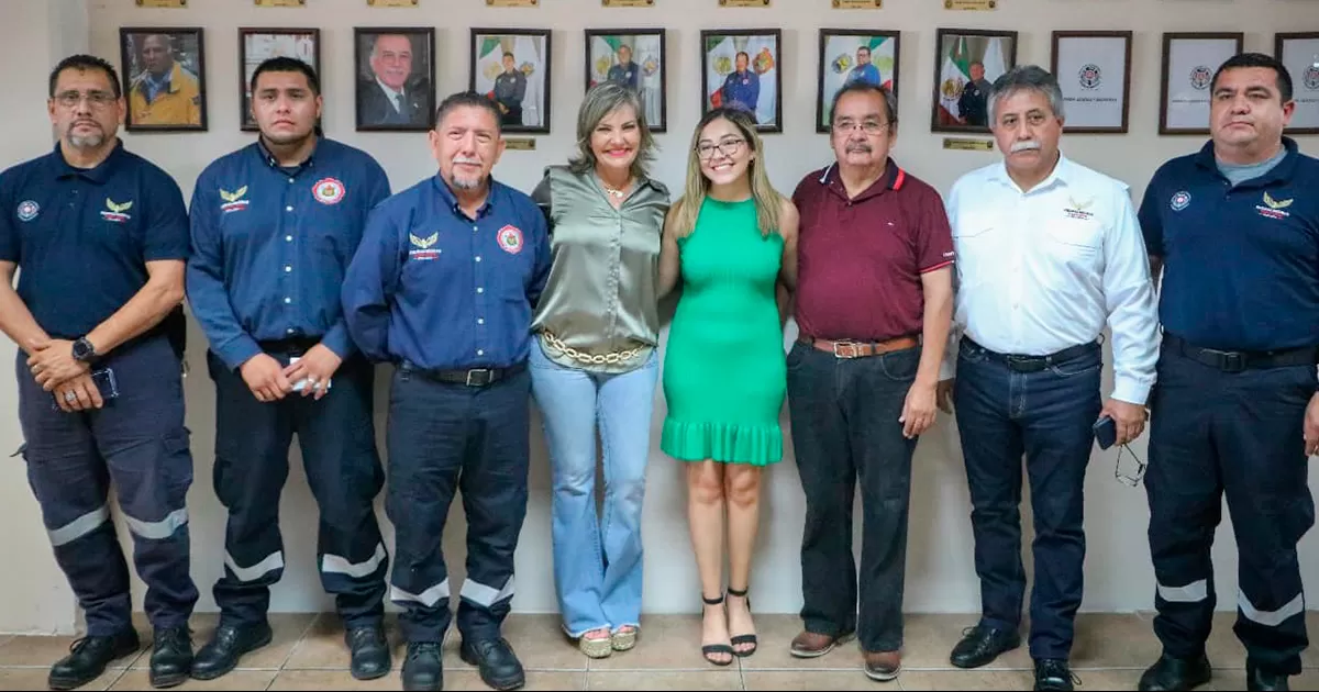 Reciben estímulo económico y colocan su fotografía en el muro de honor.