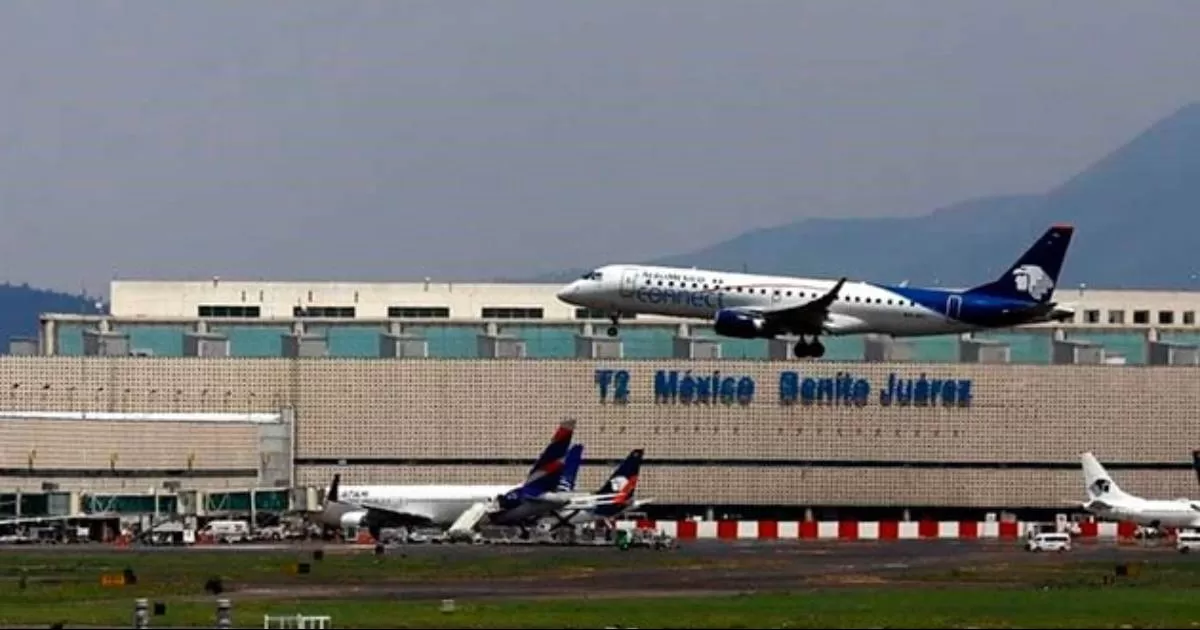 Exige AMLO a aerolíneas volar de noche para evitar saturación en el AICM