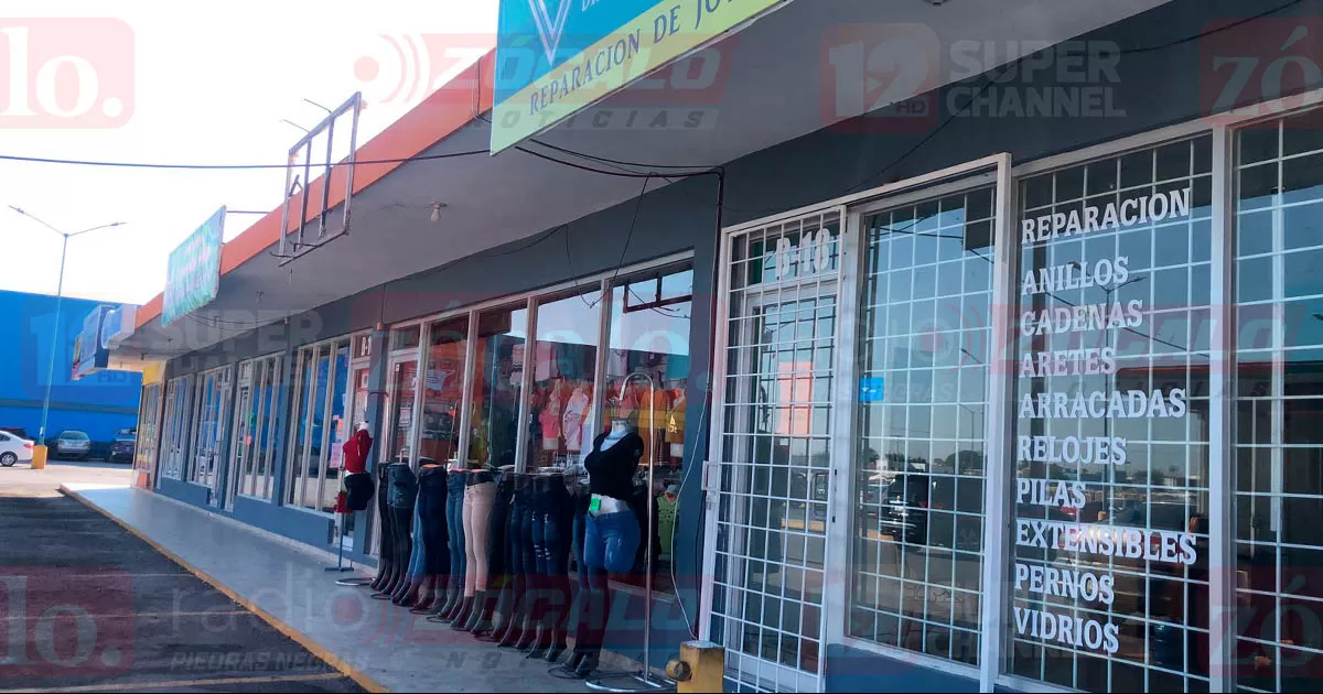 Roban con violencia negocio en Villas del Carmen