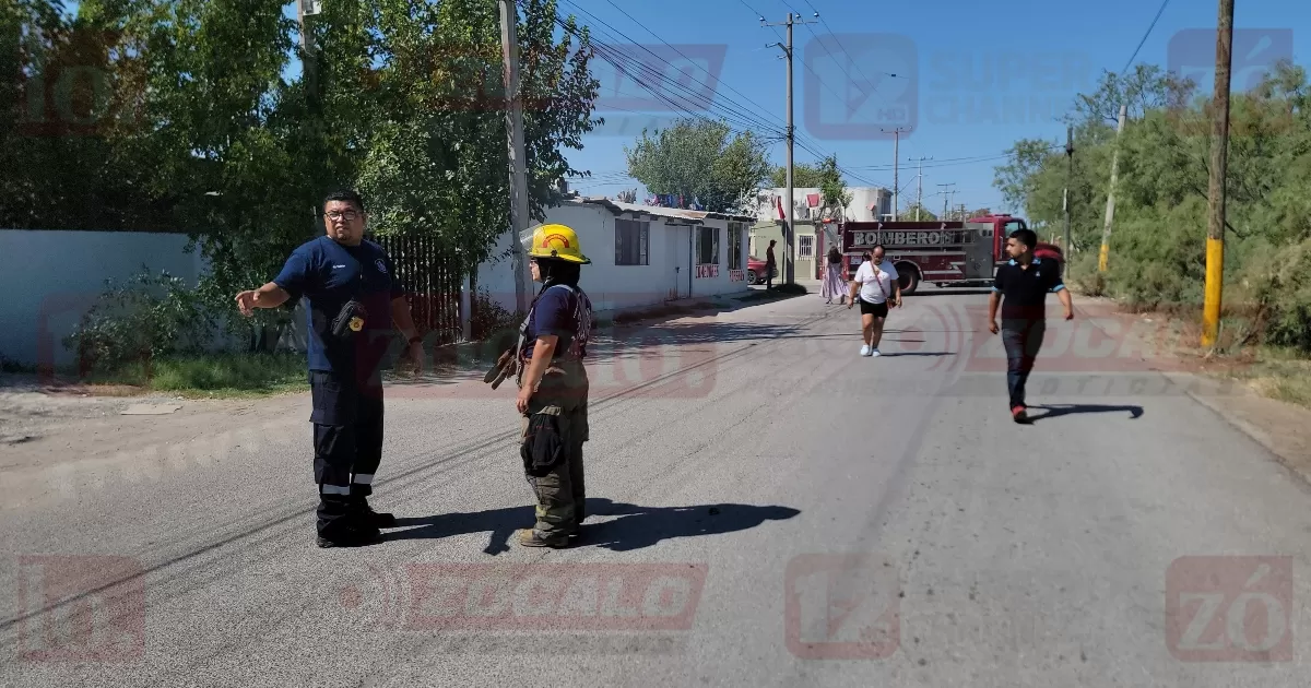 Controlan Bomberos conato de incendio en primaria Héctor Mario López