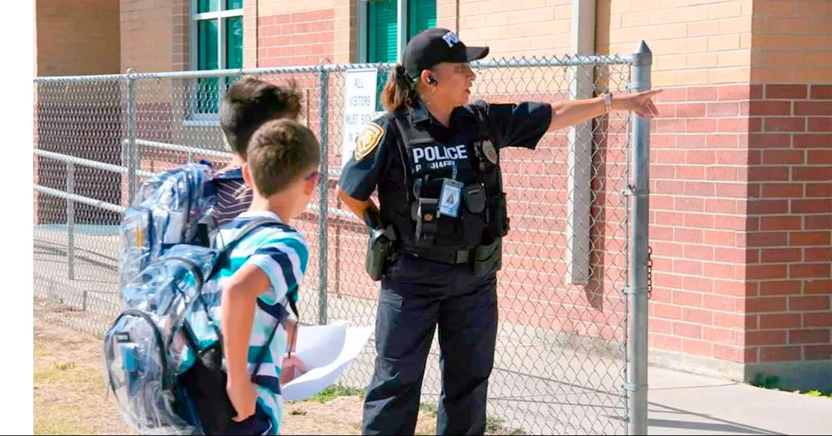 Arrestan a joven por amenazas terroristas en Del Rio