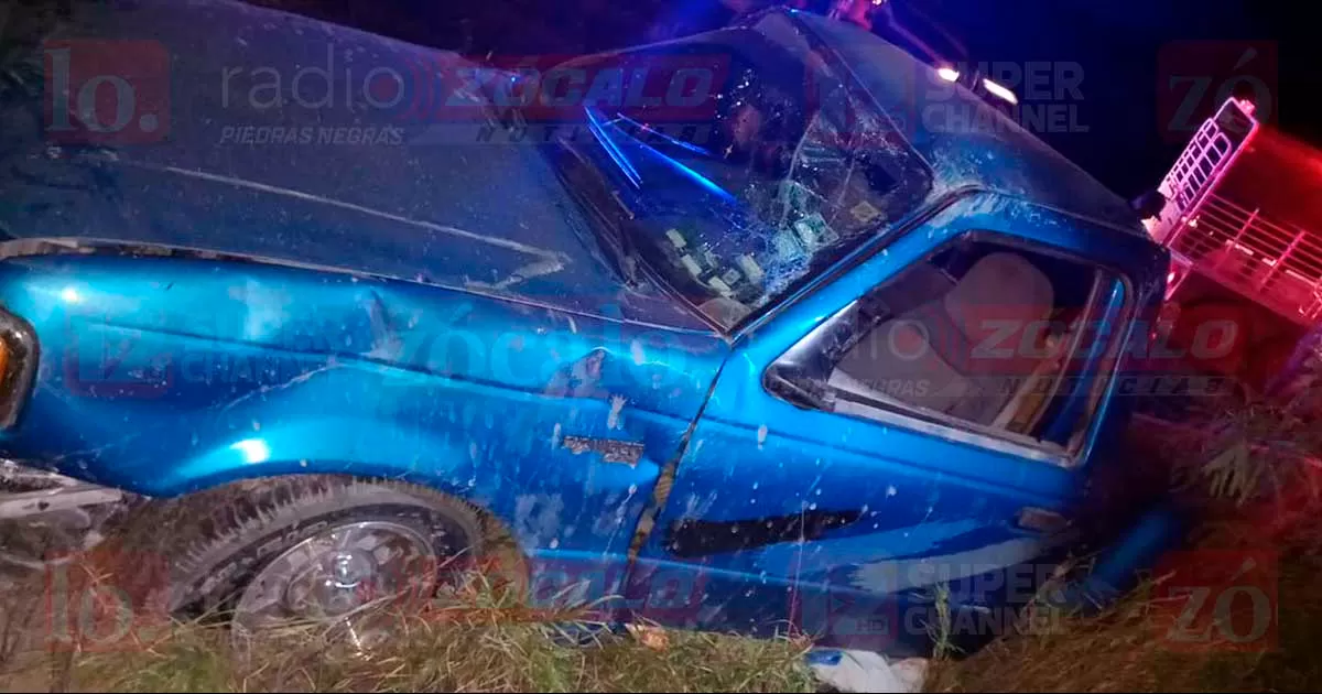 Se sale del camino en la carretera a Allende