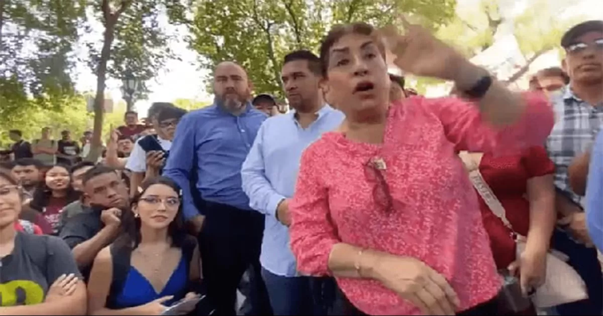 Representantes del Tecnológico Nacional de México se presentaron en el bloqueo que mantienen los estudiantes, oficializando la renuncia