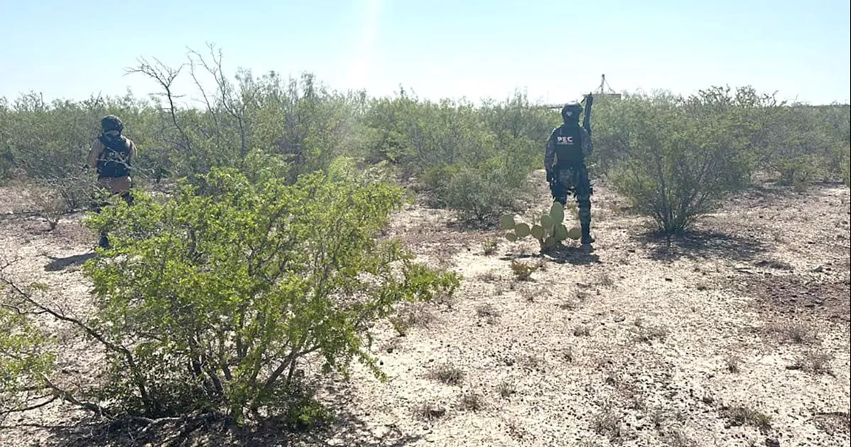 Los asesinaron con un arma AK47 ‘Cuerno de Chivo’ y los dejaron en la orilla del río.