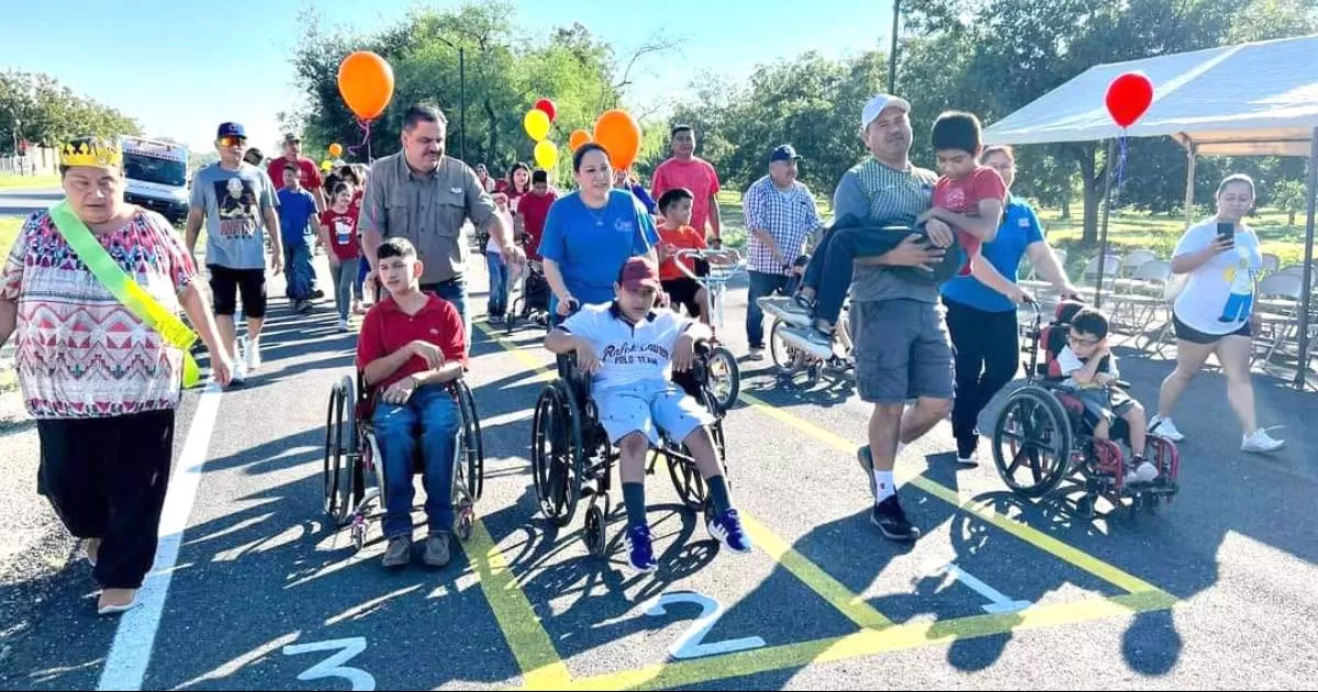 Estuvieron presentes el presidente municipal Gerardo Xavier de Hoyos Perales y la presidenta honoraria del DIF municipal, Olga Azenet Garza de Hoyos.