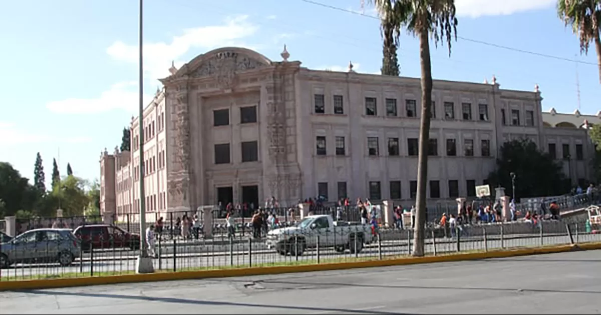 Esperan estudiantes que TecNM resuelva completo pliego petitorio