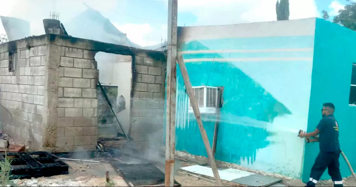 Sufre mujer crisis por incendio en la colonia Las Misiones