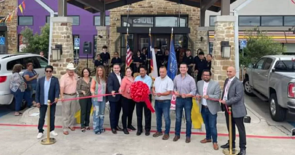 Operan oficialmente 2 nuevos restaurantes en Eagle Pass