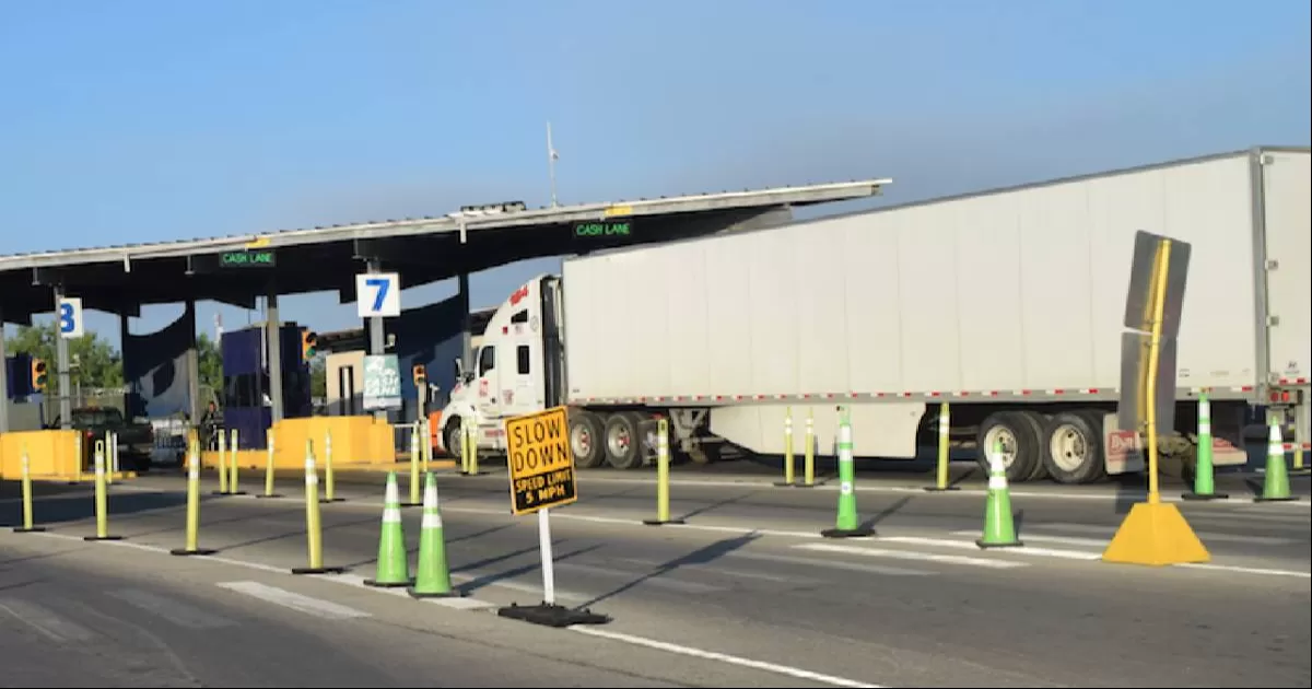 DPS retrasa el cruce del transporte comercial con segundas revisiones en Eagle Pass