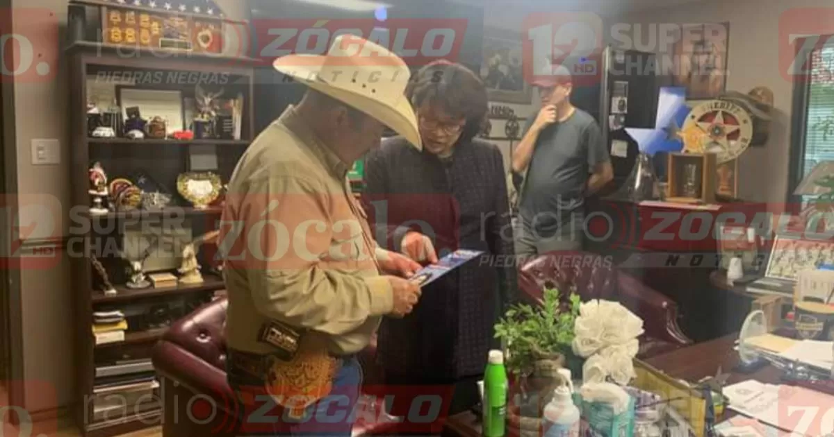 Candidata a concejal de Nueva York visita  al sheriff de Maverick