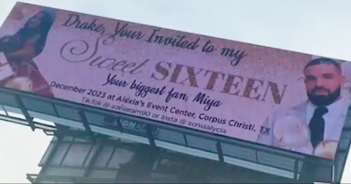 El anuncio, colocado en la East Freeway en la comunidad de Jacinto City, al este de Houston, está firmado por “Tú más grande fan, Miya”.